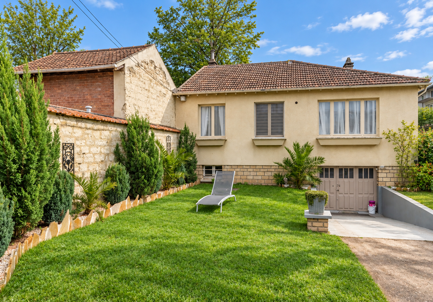 BAS DE CHATOU – MAISON DE 74 M² – GROS POTENTIEL – TERRAIN 634 M²