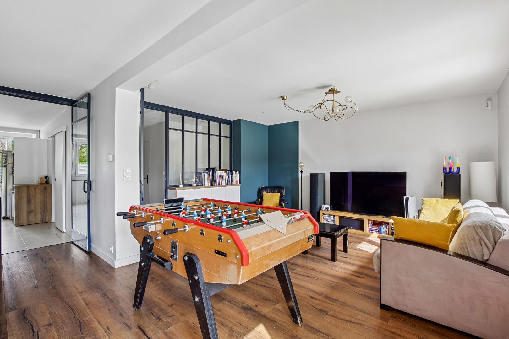 CHATOU – MAISON DE 187 M² – 6 CHAMBRES – SOUS SOL TOTAL – TERRAIN 322 M²- PROCHE ECOLES ET COMMERCES