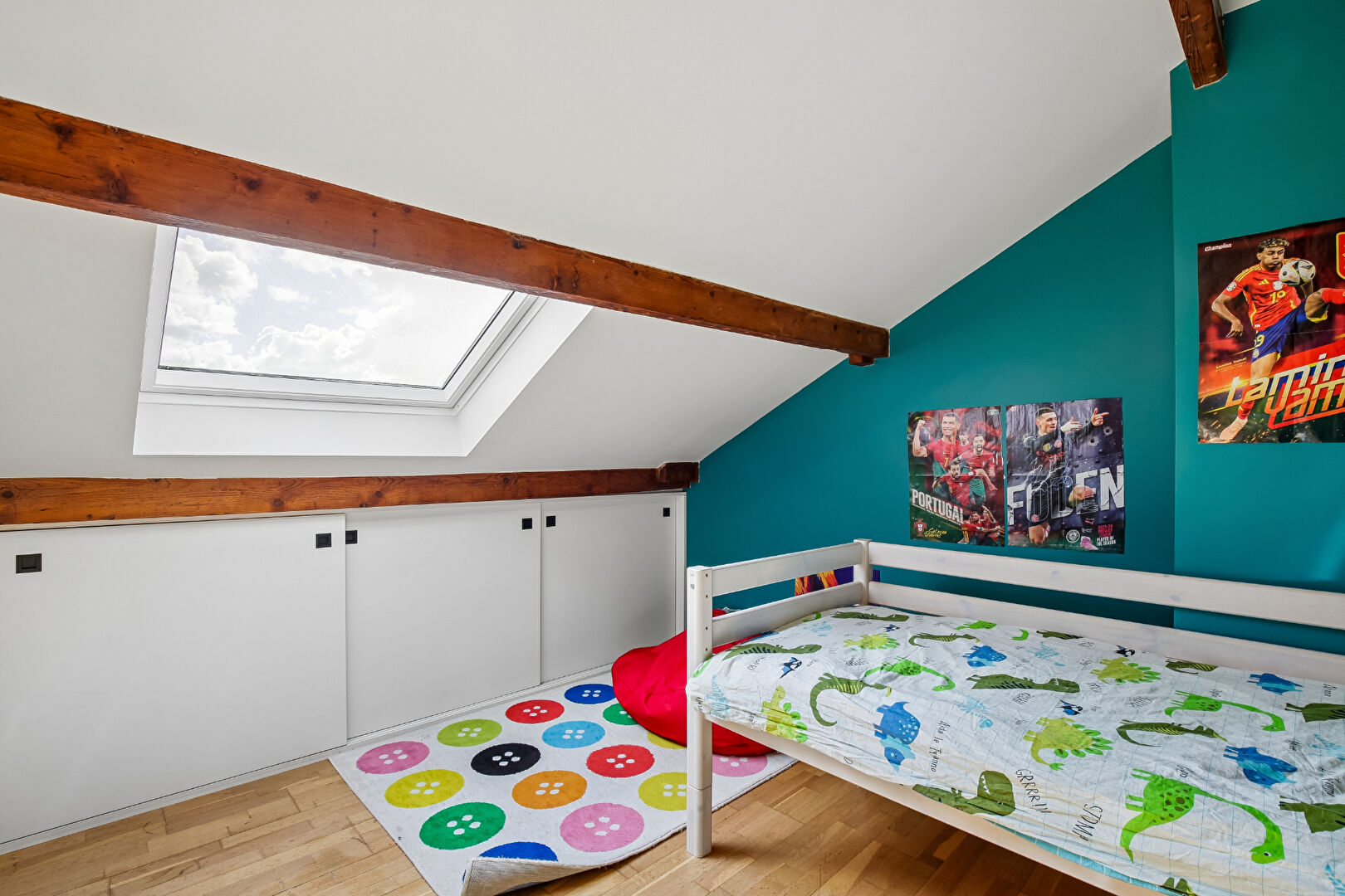 CHATOU – MAISON DE 187 M² – 6 CHAMBRES – SOUS SOL TOTAL – TERRAIN 322 M²- PROCHE ECOLES ET COMMERCES