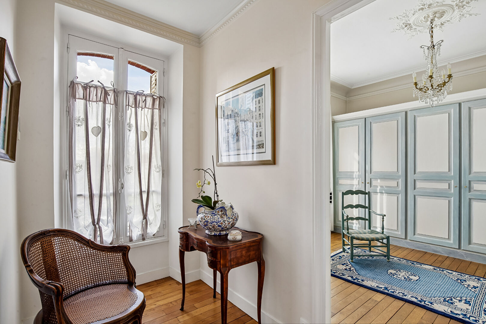 LE VESINET SUD – MAGNIFIQUE PROPRIETE DE 308 M² –  6 CHAMBRES – TERRAIN 1541 M²  – PISCINE – DEPENDANCE AMENAGEE 18 M² –