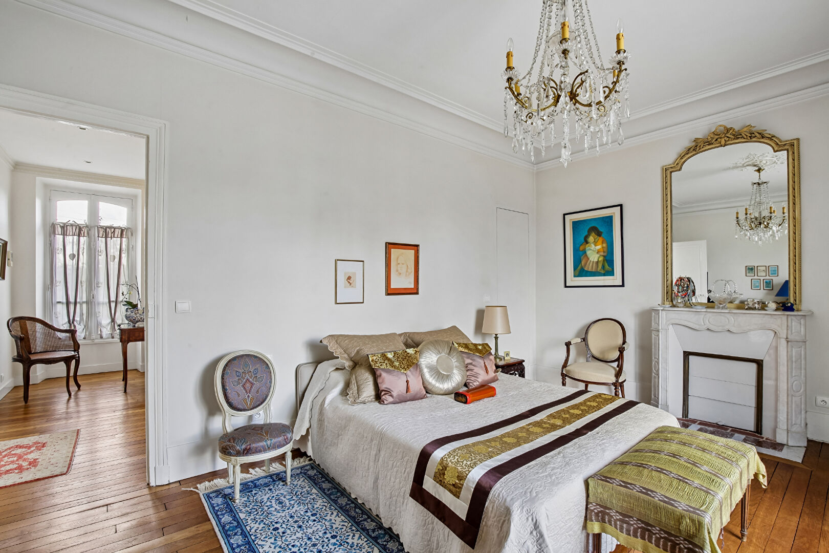 LE VESINET SUD – MAGNIFIQUE PROPRIETE DE 308 M² –  6 CHAMBRES – TERRAIN 1541 M²  – PISCINE – DEPENDANCE AMENAGEE 18 M² –
