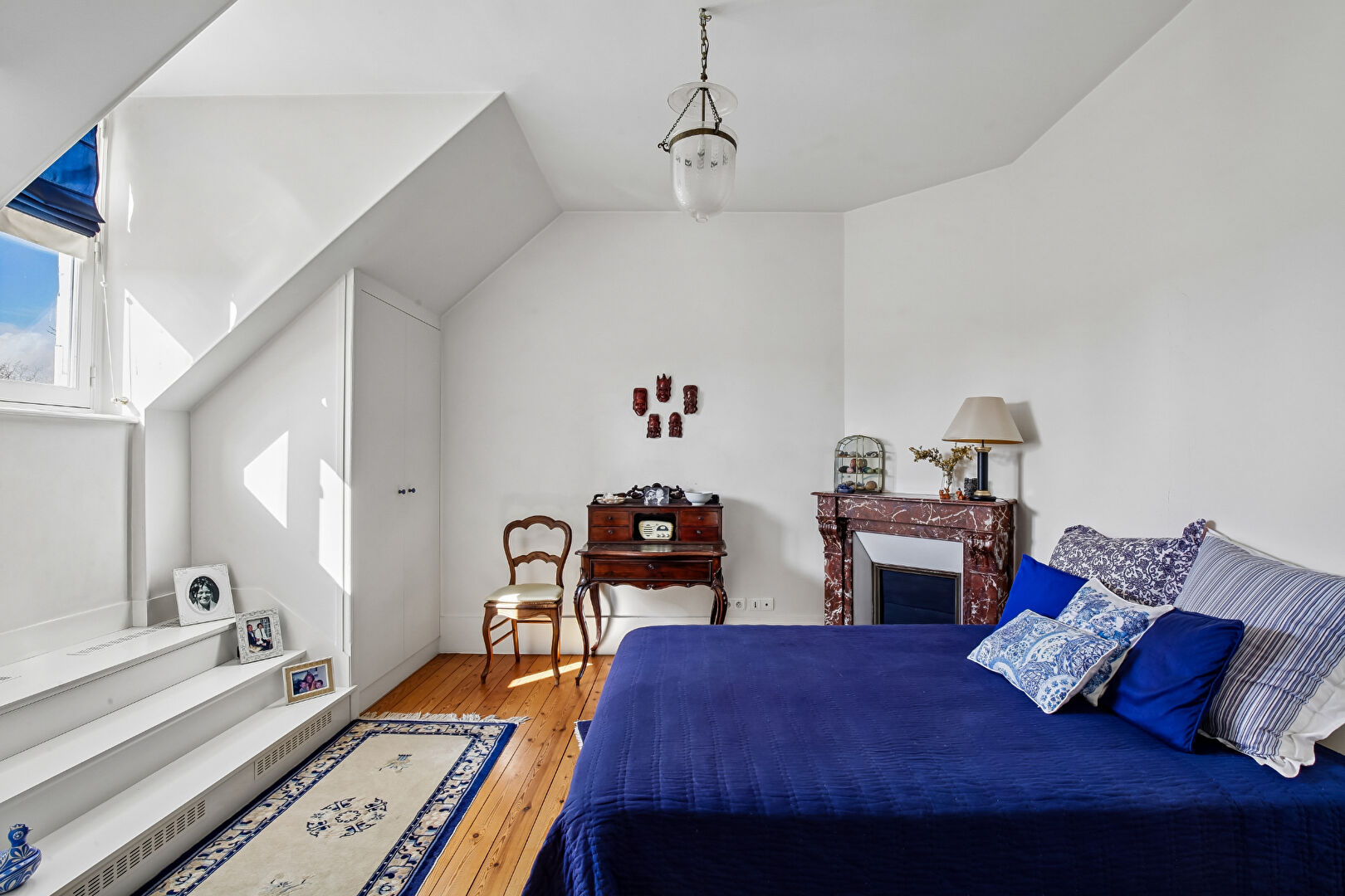 LE VESINET SUD – MAGNIFIQUE PROPRIETE DE 308 M² –  6 CHAMBRES – TERRAIN 1541 M²  – PISCINE – DEPENDANCE AMENAGEE 18 M² –
