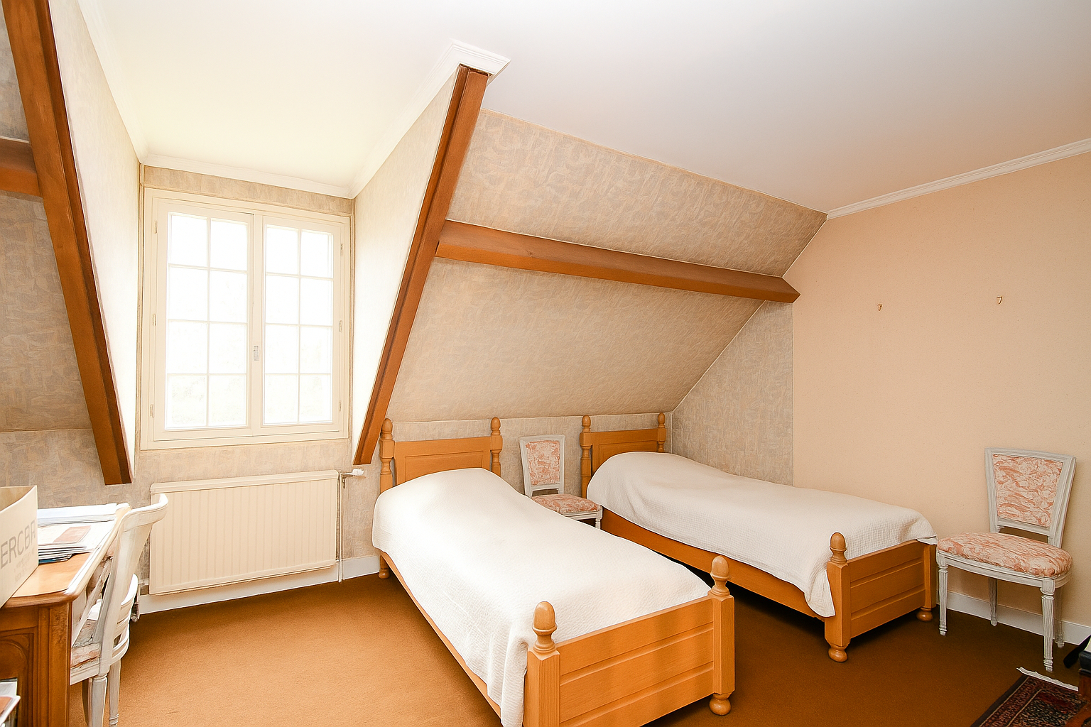 BOUGIVAL – VILLA FAMILIALE -197 M² – 5 CHAMBRES – TERRAIN 1000 M²