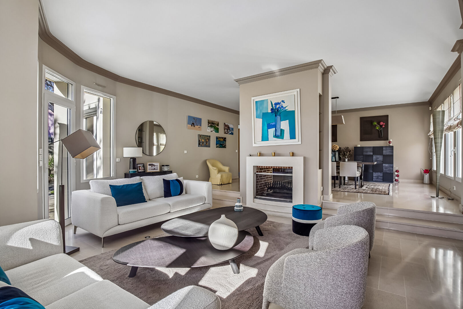 LE VESINET 4 MIN RER, PROPRIETE CONTEMPORAINE 256 M² – TERRAIN 1202 M² – BELLES PRESTATIONS