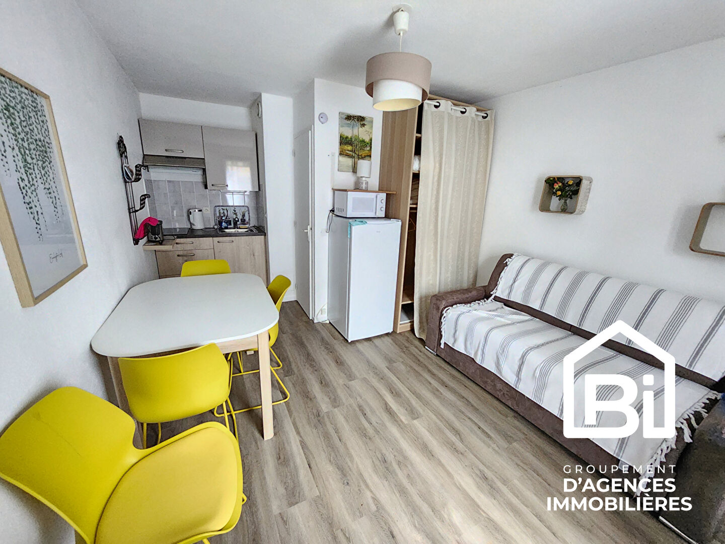 Photo COURSEULLES-SUR-MER / Studio meublé 16,65m² image 2/5