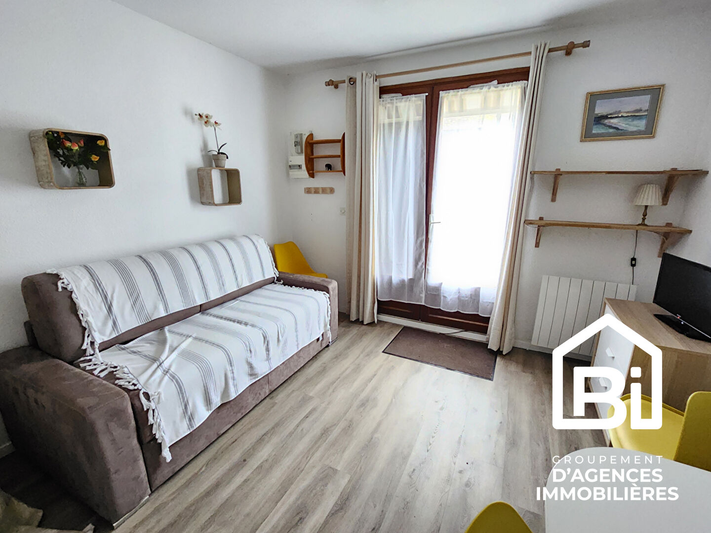 Photo COURSEULLES-SUR-MER / Studio meublé 16,65m² image 3/5