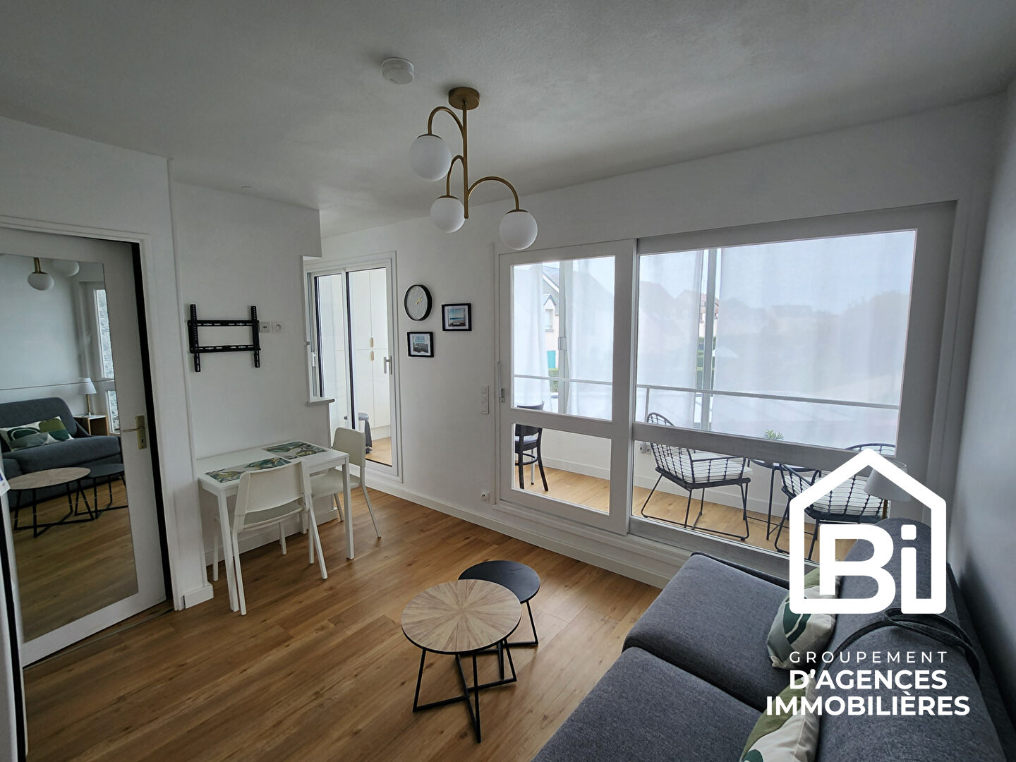 COURSEULLES SUR MER - Studio MEUBLE  en rez-de-chaussée - 23,75m²