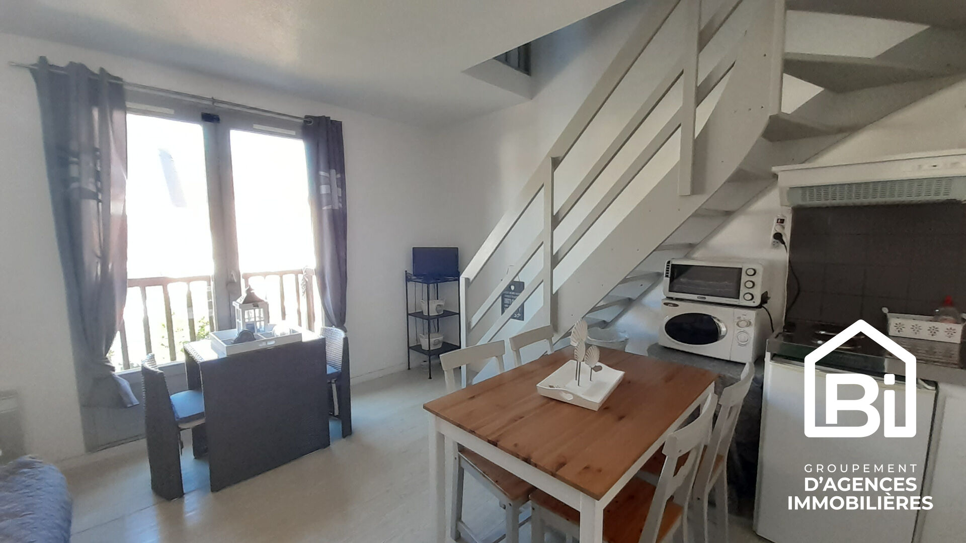 APPARTEMENT DUPLEX COURSEULLES SUR MER