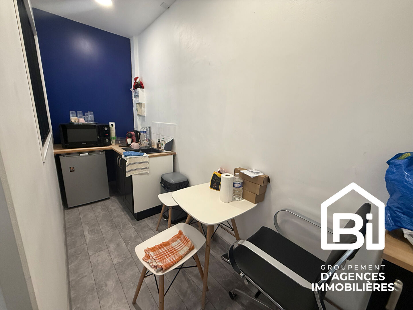 Photo Local commerciale 22.75m² image 5/5