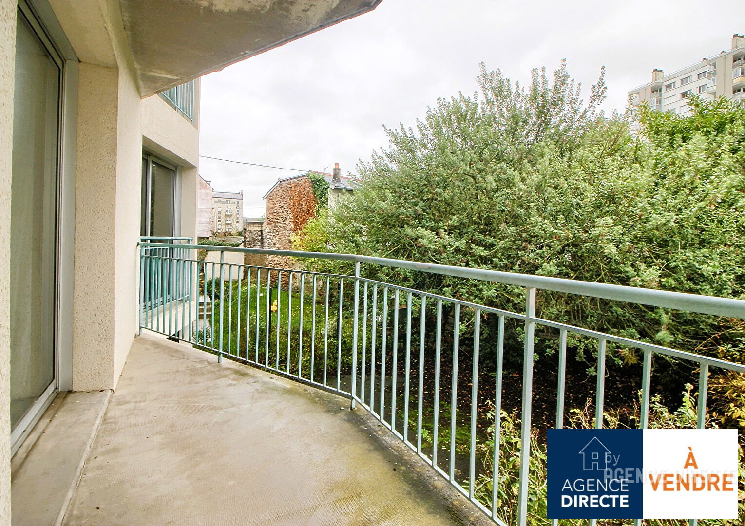 Appartement Rennes 2 pièce(s) 30 m2 avec balcon, cave et parking