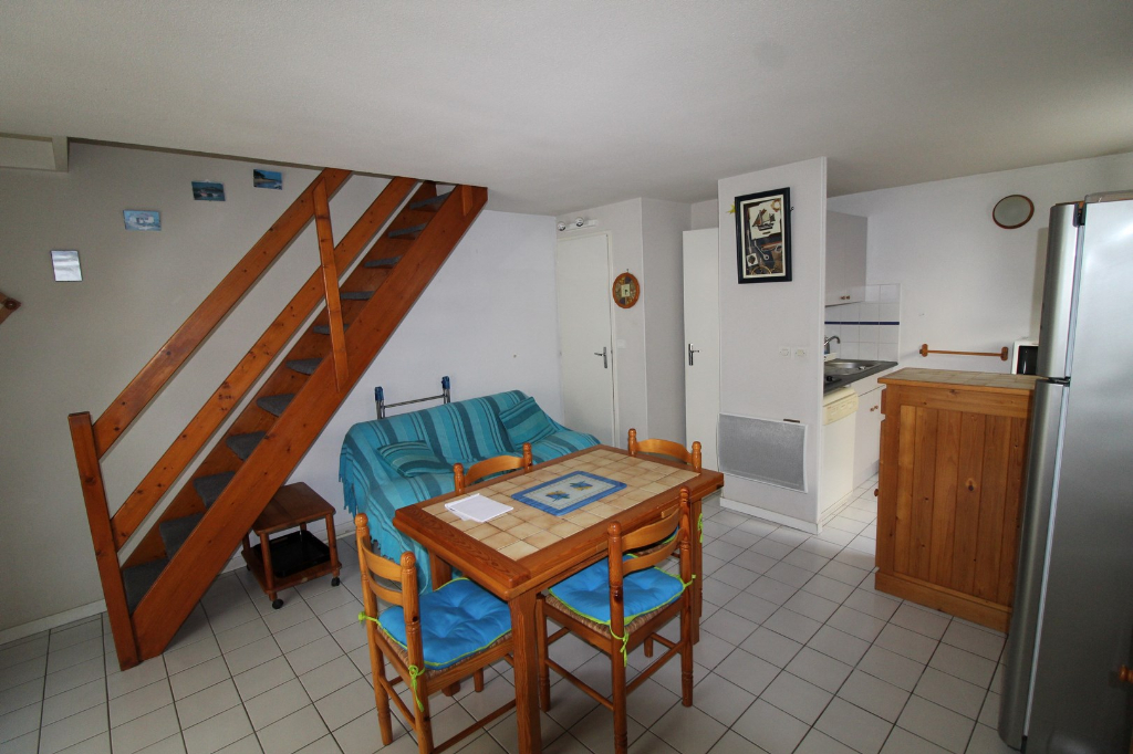 Photo LOGEMENT MITOYEN DANS RESIDENCE AVEC PISCINE image 4/6