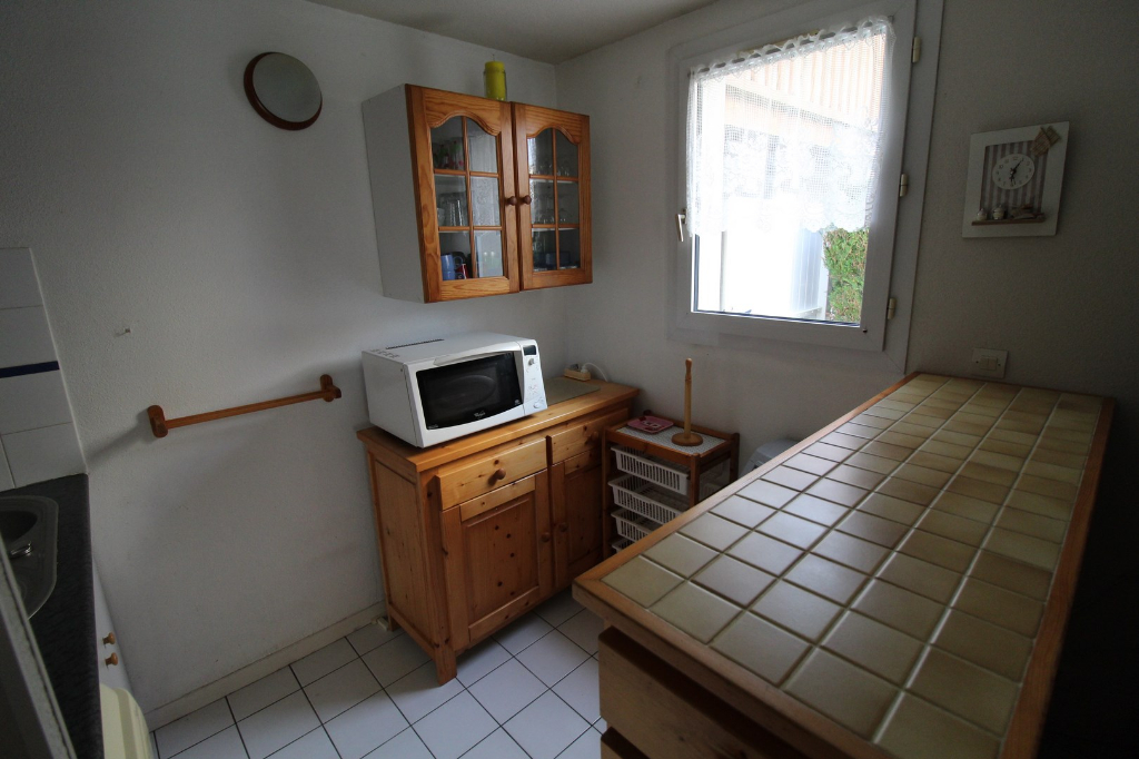 Photo LOGEMENT MITOYEN DANS RESIDENCE AVEC PISCINE image 5/6