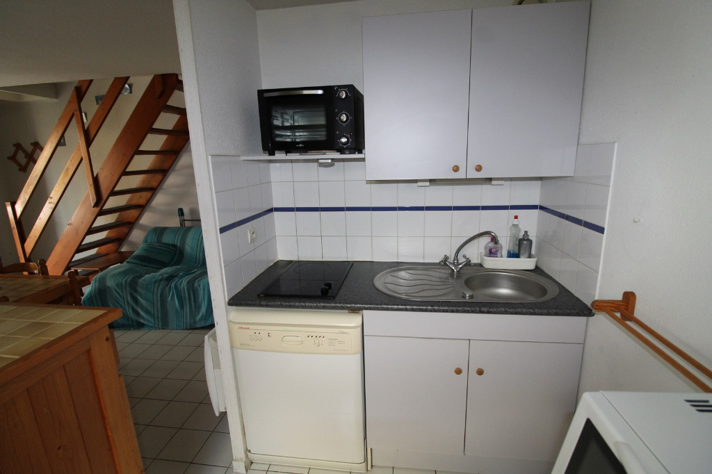 Photo LOGEMENT MITOYEN DANS RESIDENCE AVEC PISCINE image 6/6