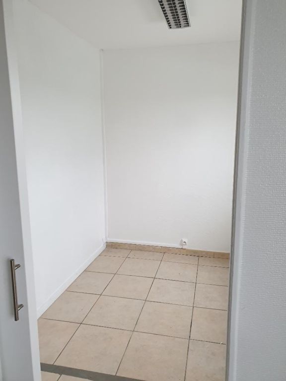 Agrandir la photo Bureaux à louer - 40.0 m2 - 14 - Calvados