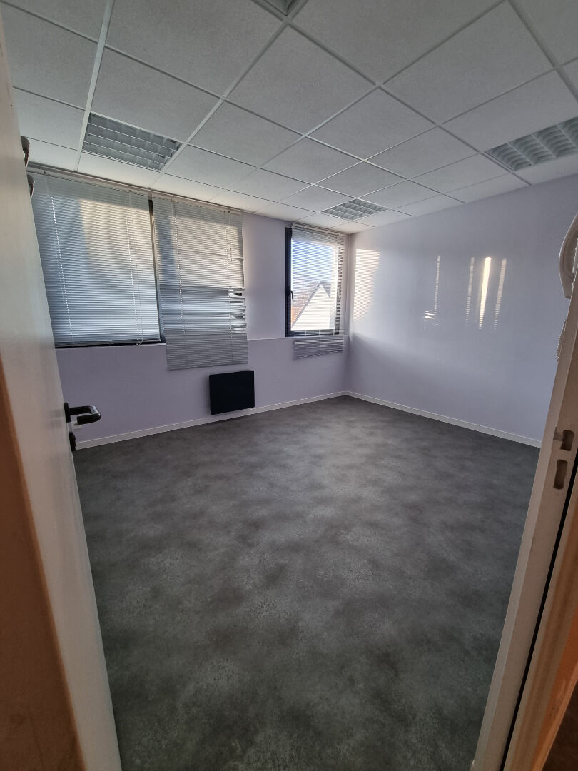 Agrandir la photo Bureaux à louer - 92.0 m2 - 14 - Calvados