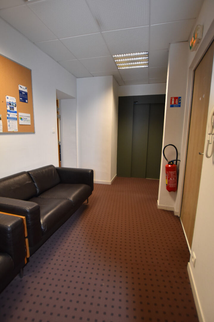 Photo Local commercial Montauban 113 m2 image 2/5