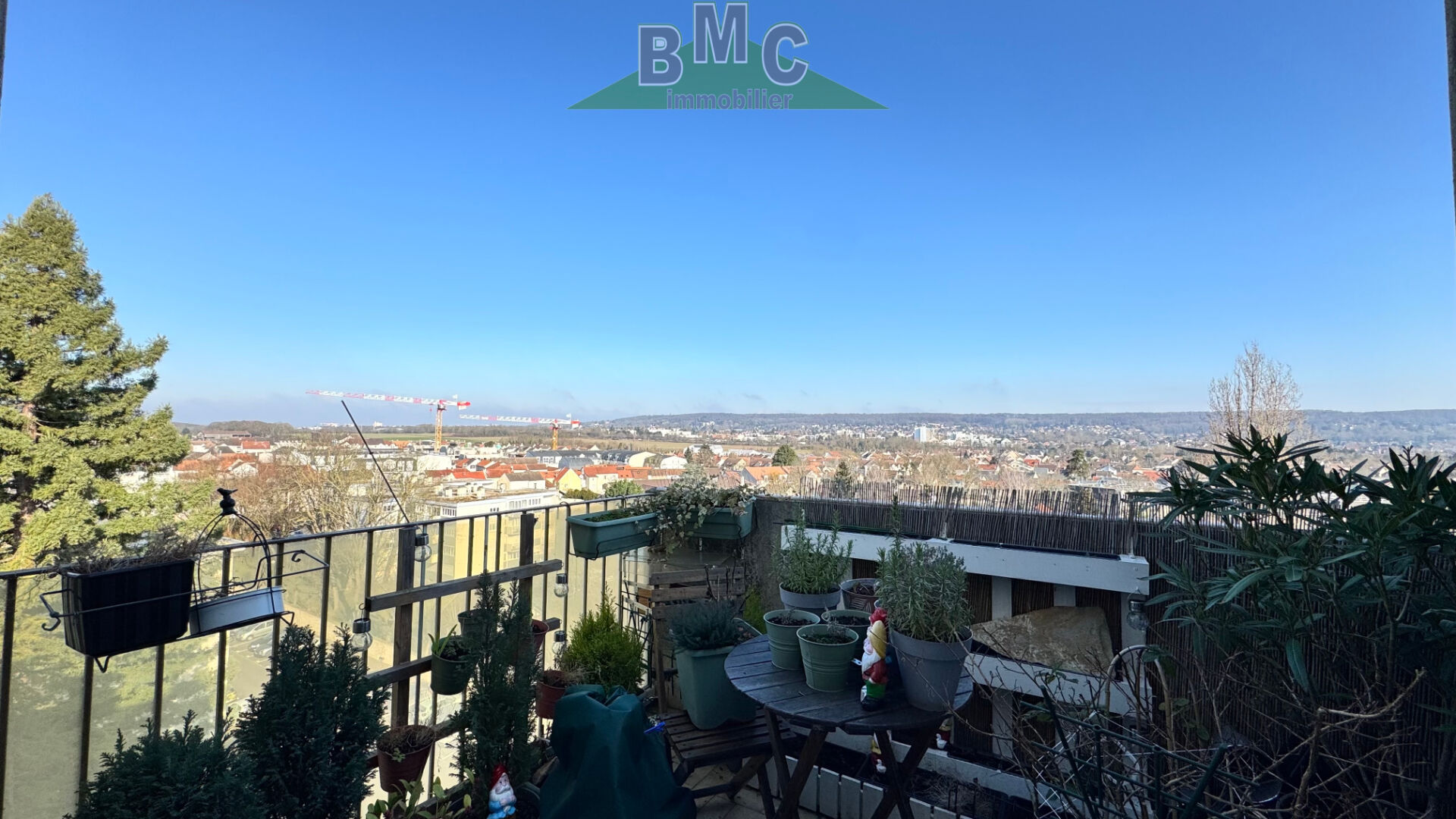 Photo LE PLESSIS-BOUCHARD - DERNIER ETAGE image 2/6