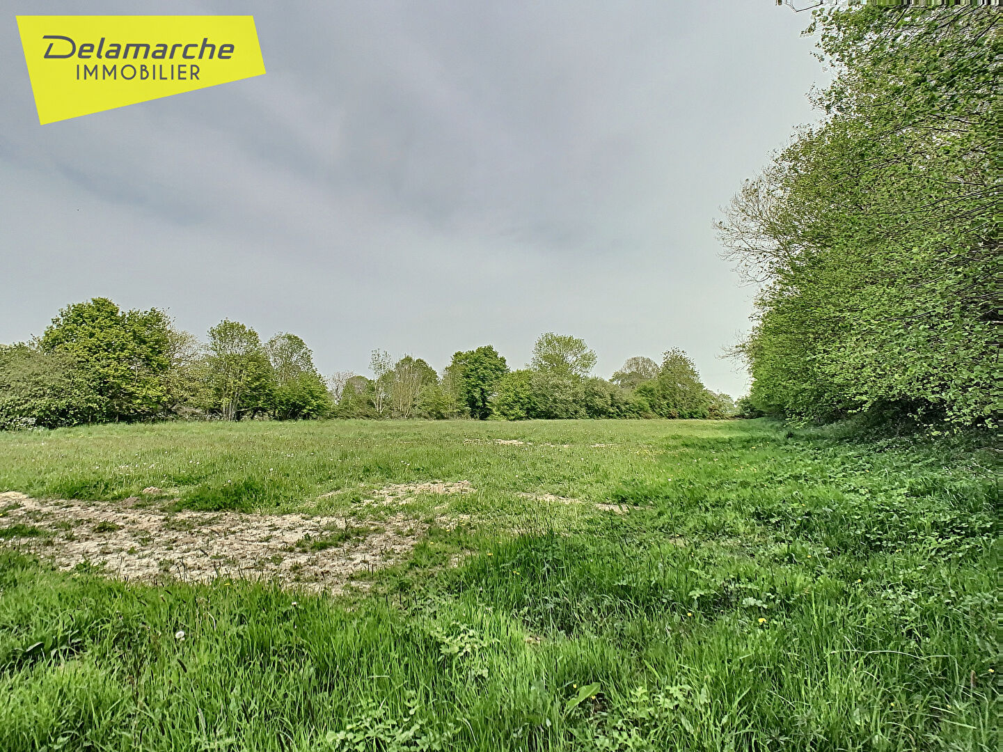 Photo A VENDRE TERRAIN A BATIR image 3/3