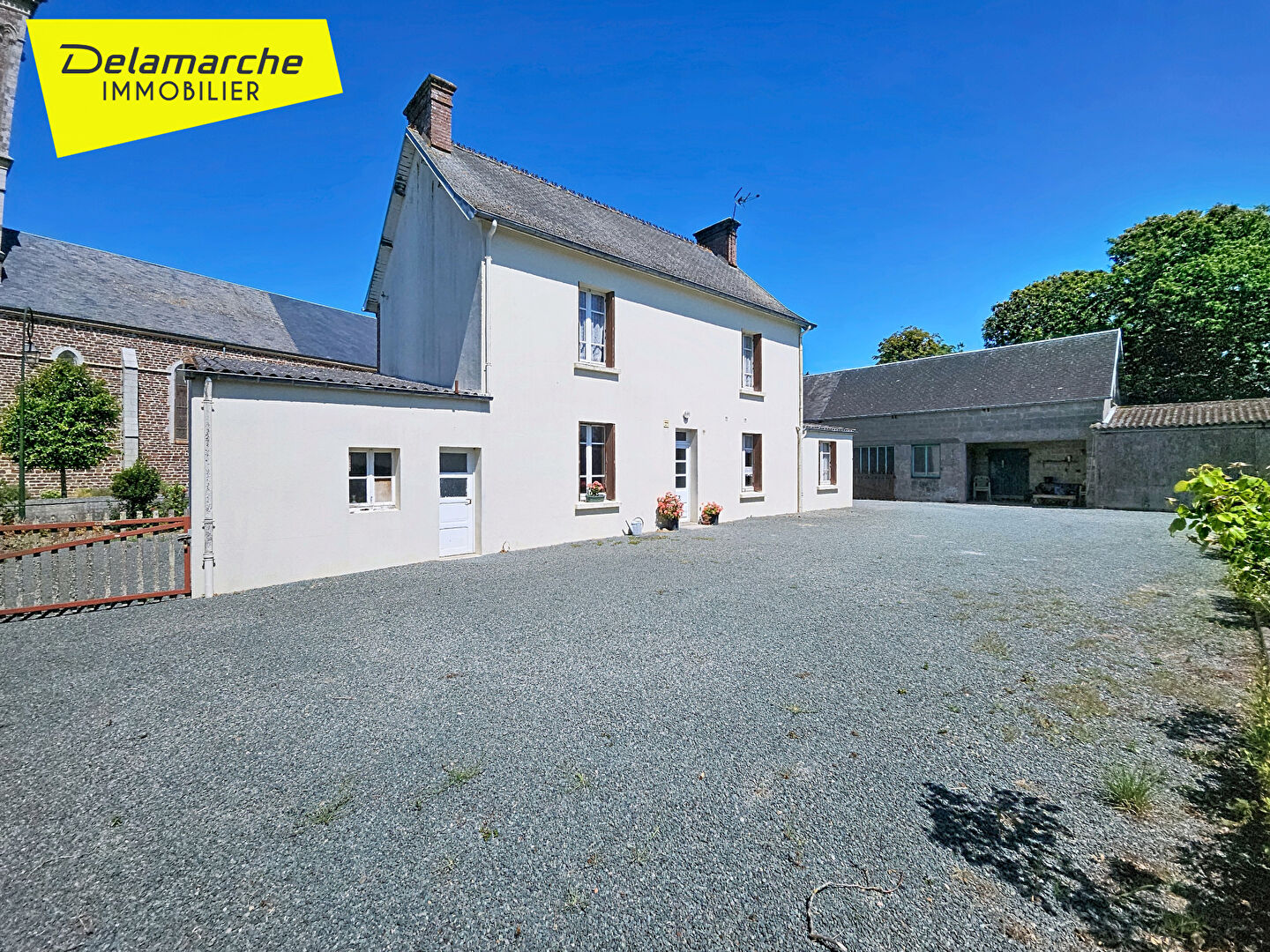 A vendre maison avec dépendance Bricqueville Sur Mer 6 pièces