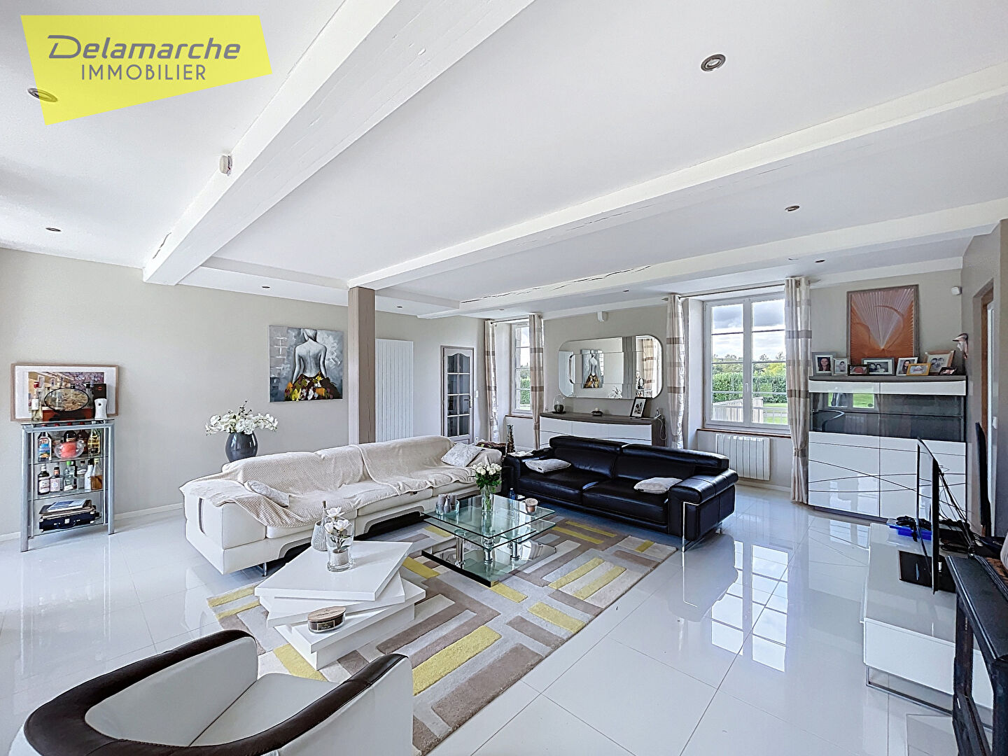 Photo ISIGNY LE BUAT (50540) Propriété  à vendre 9 pièces, 5 chambres  avec dépendances et terrain d'env. 1ha5 image 3/6