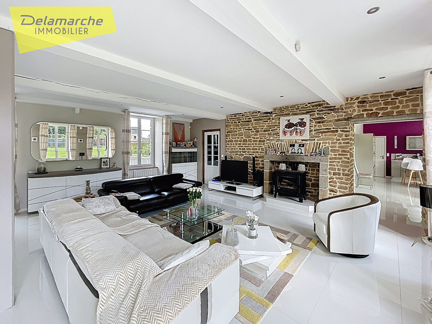 Photo ISIGNY LE BUAT (50540) Propriété  à vendre 9 pièces, 5 chambres  avec dépendances et terrain d'env. 1ha5 image 4/6