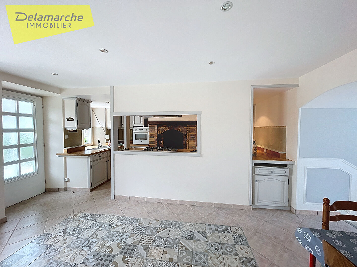 Photo 10 min  VILLEDIEU LES POELES  (50800) maison à vendre 7 pièces avec dépendances et piscine sur env. 1550m² de terrain image 6/6