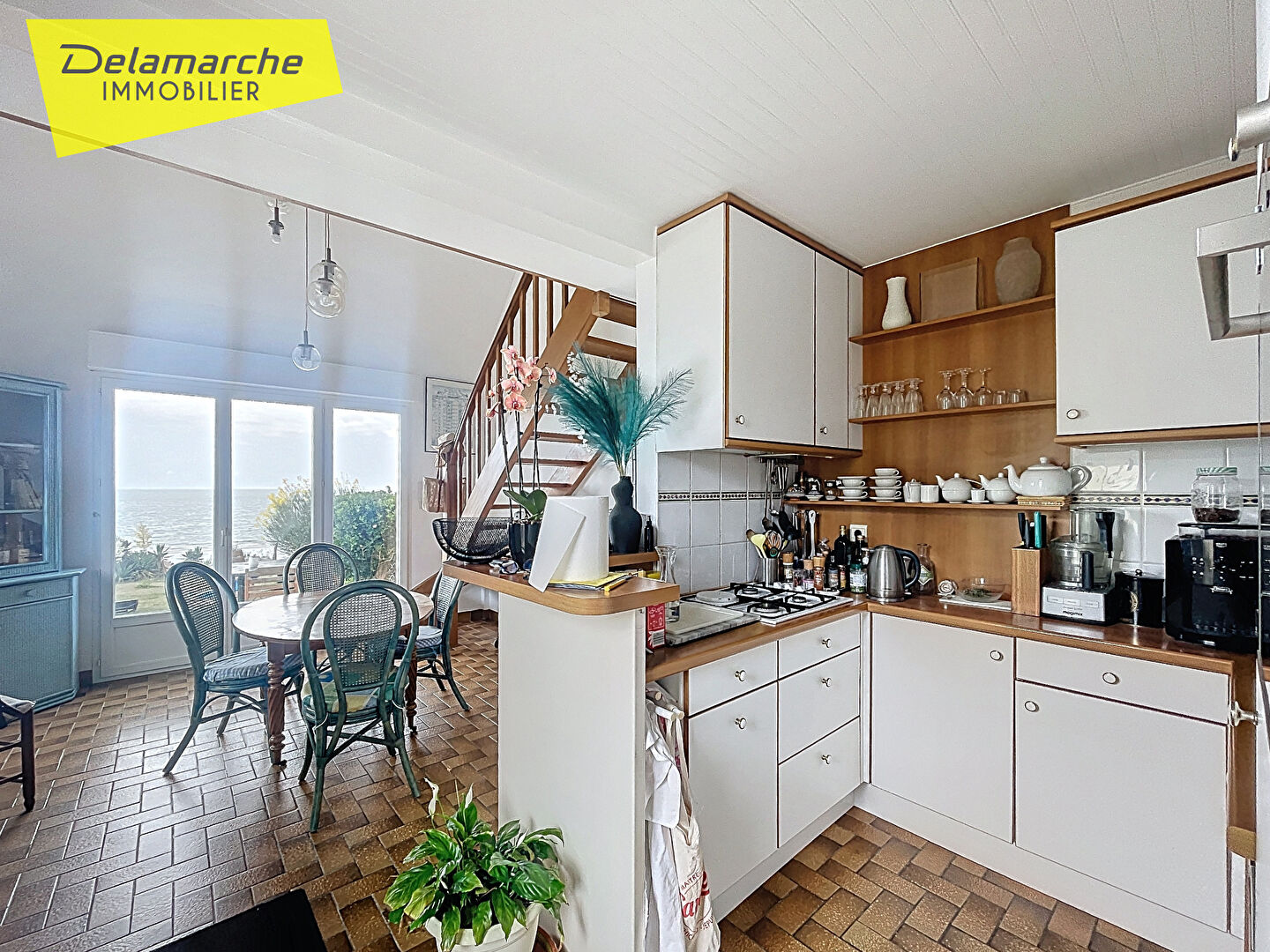 Photo Maison en front de mer située à Saint Martin de Brehal 3 pièces image 5/6