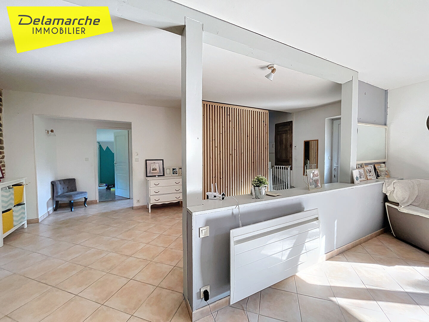 Photo 10 min GRANVILLE (50400)  FOLLIGNY (50320)  Maison  en pierres à vendre 6 chambres  sur env. 1700m²  de terrain. image 5/6