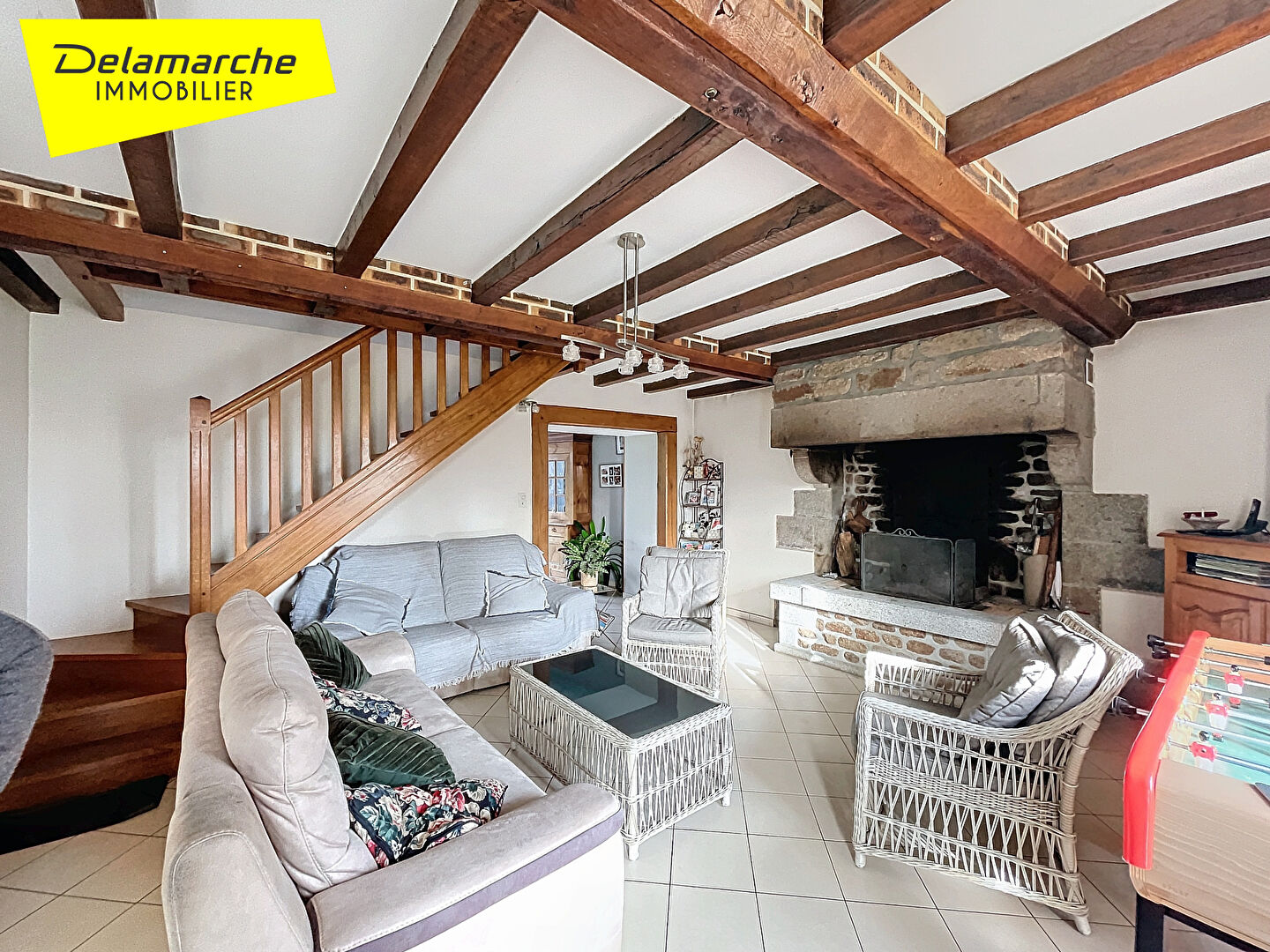 Photo Exploitation agricole avec Maison familiale , hangars et plan d'eau sur 2 hectares de terrain à La Chaise-Baudouin (50370) image 3/6