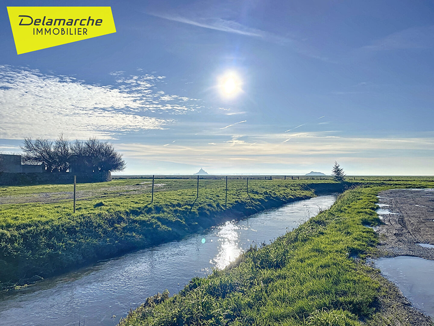 Photo A vendre maison à Genêts 4 pièces Maison de ville rénovée image 3/6