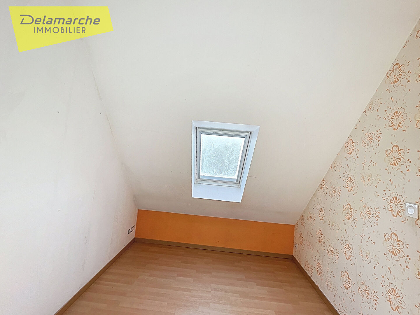 Photo EXCLUSIVITE  à vendre à  Ducey Les Cheris (50220)  pavillon 5 pièces avec double garage et terrain 'd'env. 1500m² image 5/6