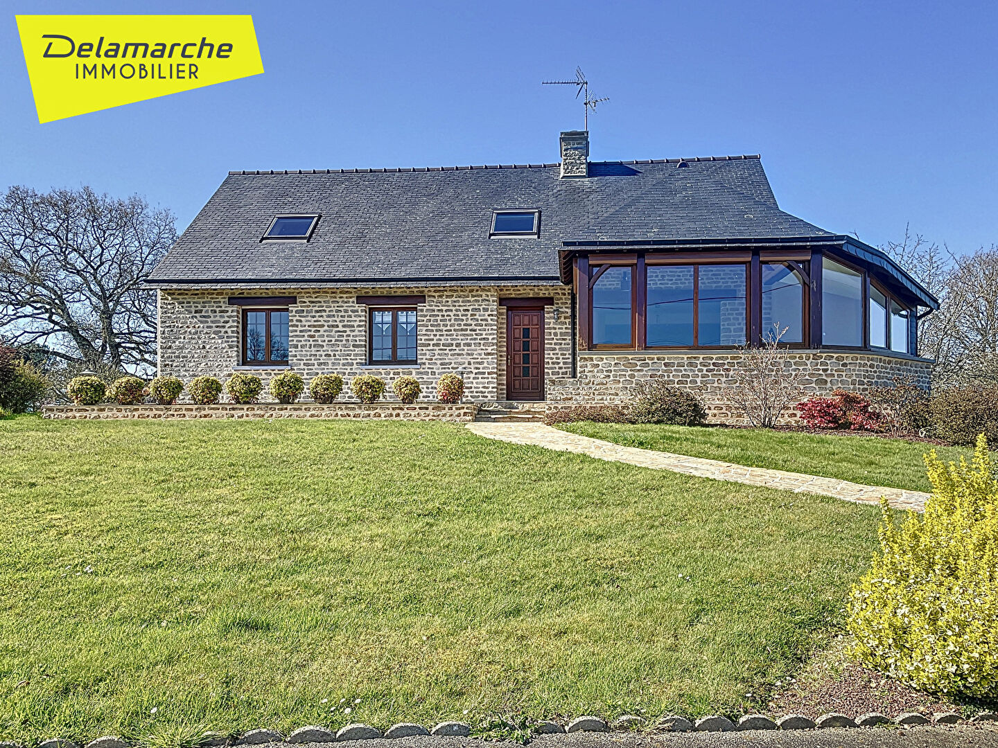 Agence immobilière de 
 Delamarche Immobilier - Delamarche Immobilier - La Haye Pesnel 
