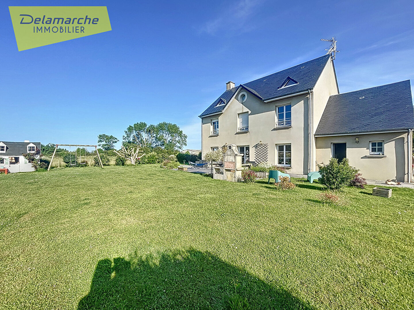 Photo A vendre une jolie maison située à Brehal image 2/6