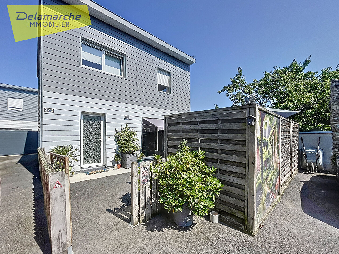 Maison à vendre à Granville (50400) 4 pièces avec terrain.