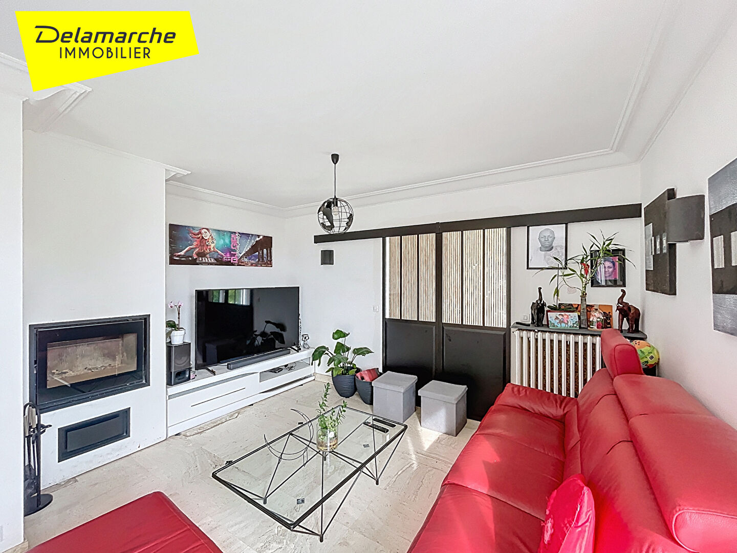 Photo Uniquement chez Delamarche Immobilier  10 min Granville (50400) Maison à vendre à  Folligny 8 pièces dont 5 chambres sur env. 1950 m² de terrain image 2/6