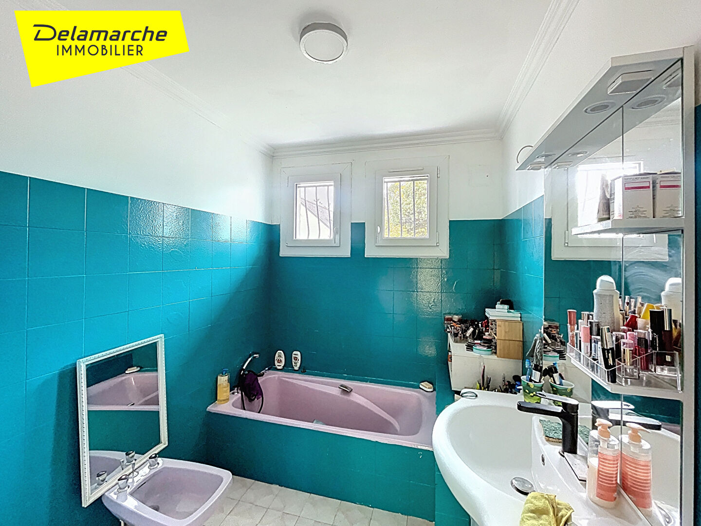 Photo Uniquement chez Delamarche Immobilier  10 min Granville (50400) Maison à vendre à  Folligny 8 pièces dont 5 chambres sur env. 1950 m² de terrain image 5/6