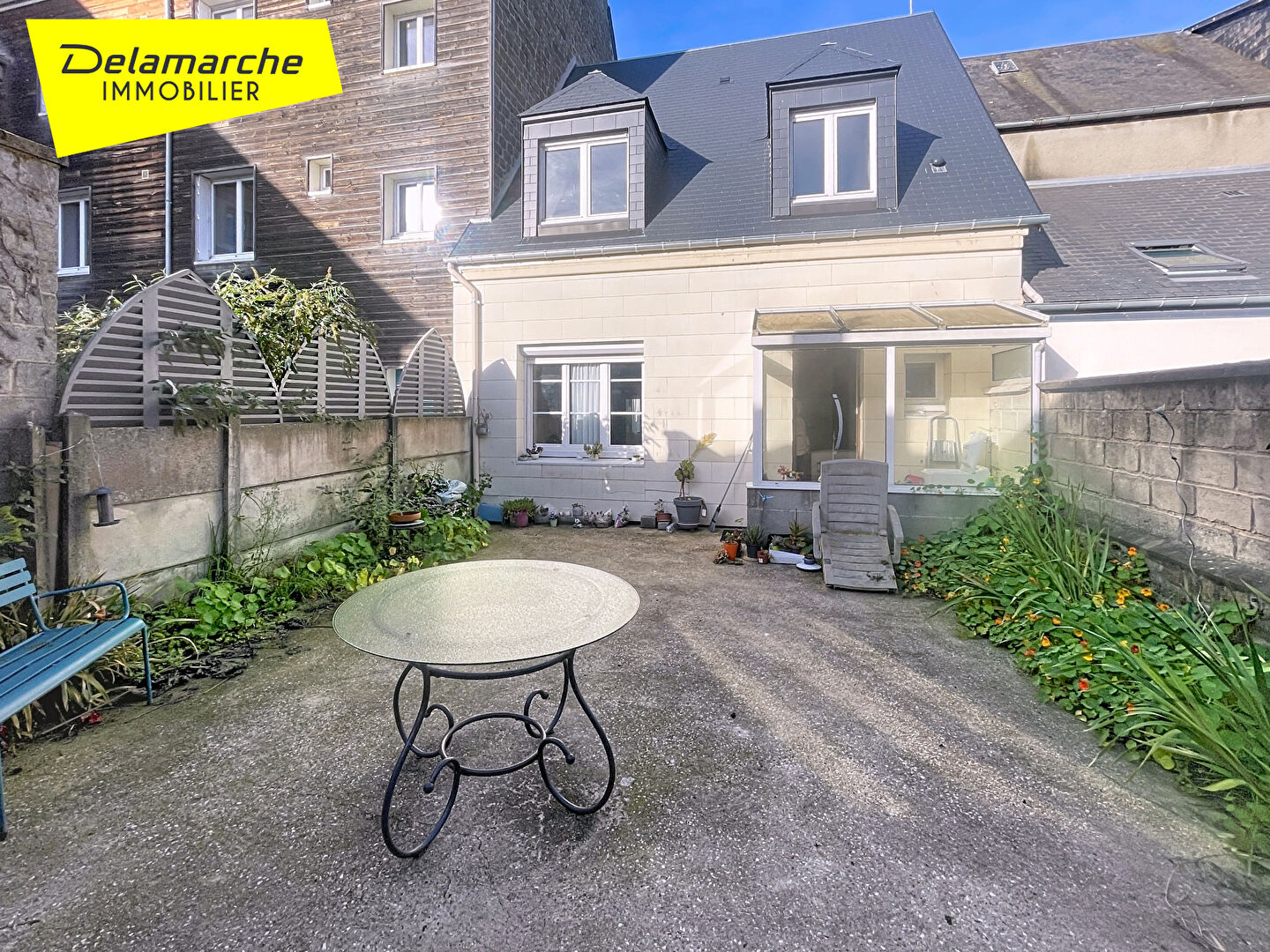 EXCLUSIVITE investisseur Immeuble 2 logements  à vendre à Saint Hilaire Du Harcouet (50600)