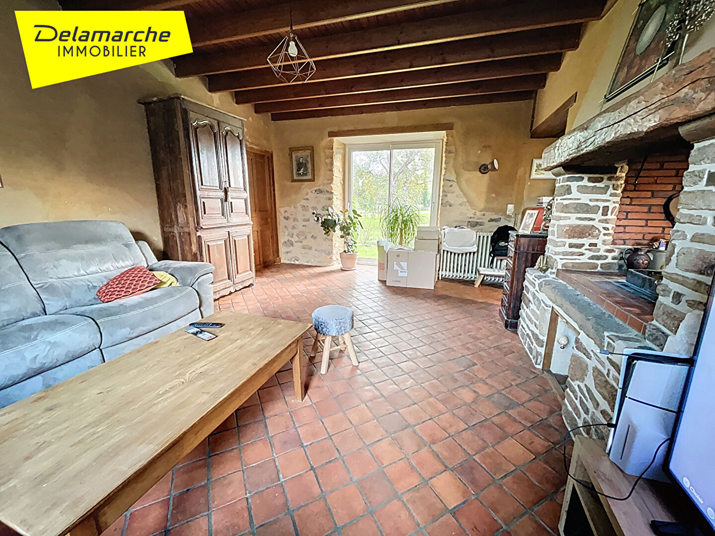 Photo A VENDRE PROPRIÉTÉ DE CHARME EN PIERRE  208 m² 9 pièces  MARIGNY-LE-LOZON image 2/6