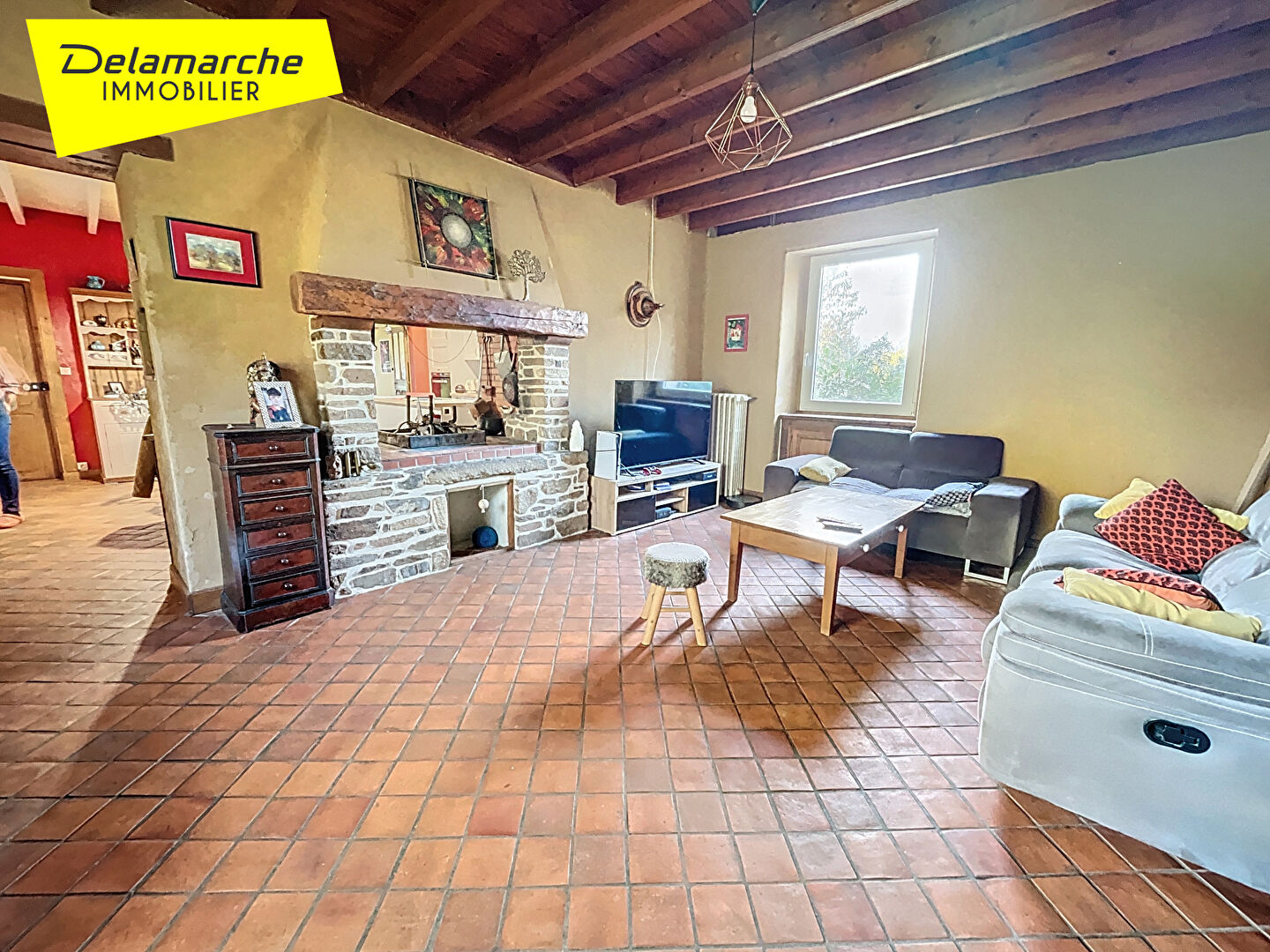 Photo A VENDRE PROPRIÉTÉ DE CHARME EN PIERRE  208 m² 9 pièces  MARIGNY-LE-LOZON image 3/6