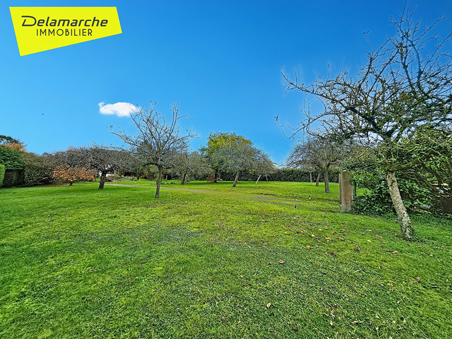 Photo A vendre terrain constructible Brehal 942 m2 image 1/6