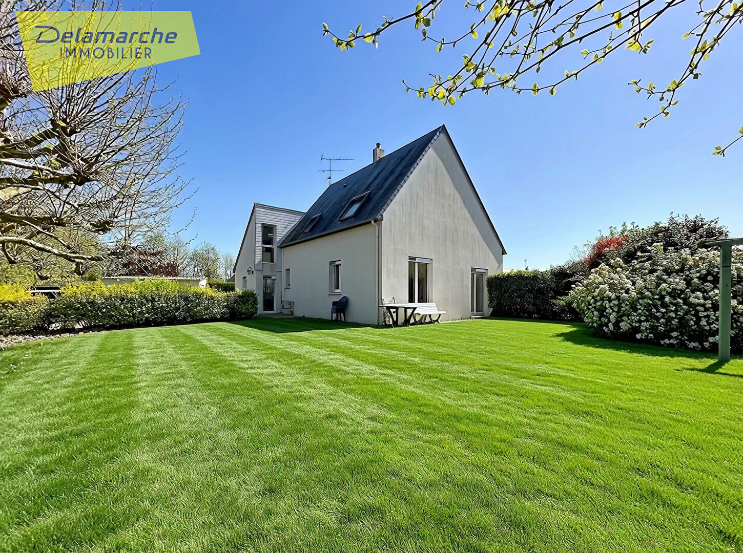 Agence immobilière de 
 Delamarche Immobilier - Delamarche Immobilier - La Haye Pesnel 
