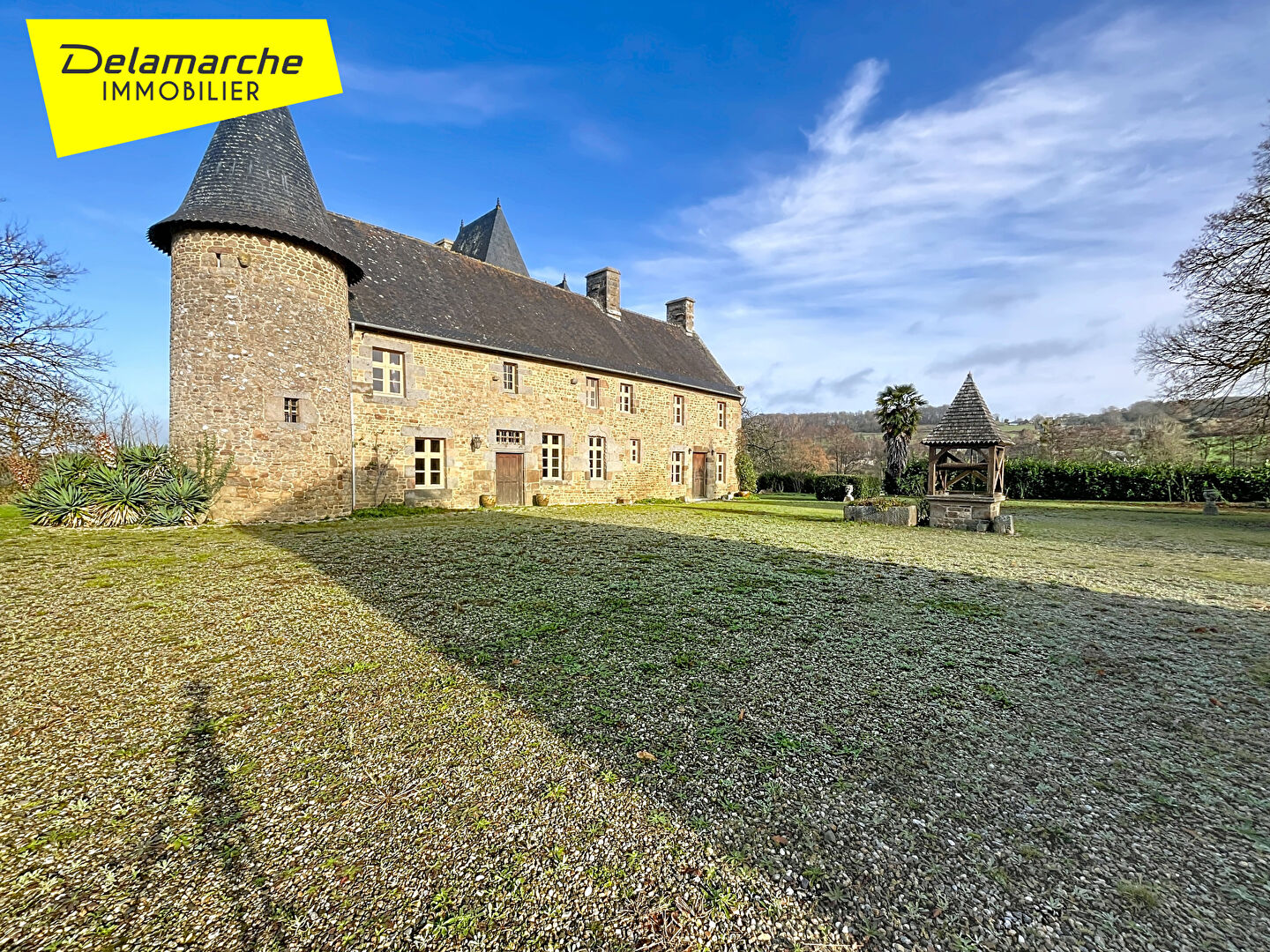 ENTRE RENNES ET CAEN , SAINT AUBIN DE TERREGATTE ( 50240), Manoir des XVIème et  XVIIème siècle, 10 pièces, 5 chambres, 16139m²