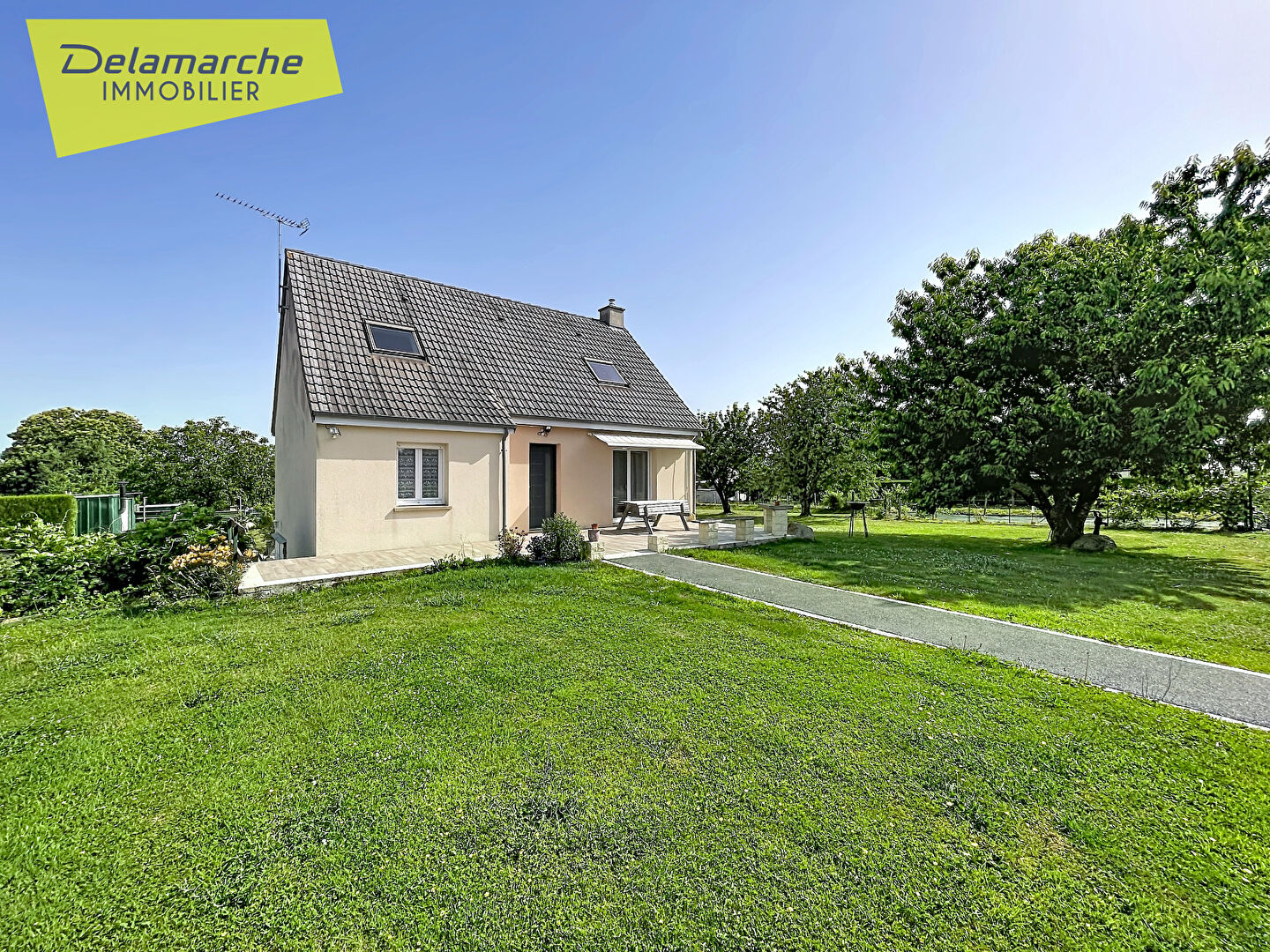 Agence immobilière de 
 Delamarche Immobilier - Delamarche Immobilier - La Haye Pesnel 
