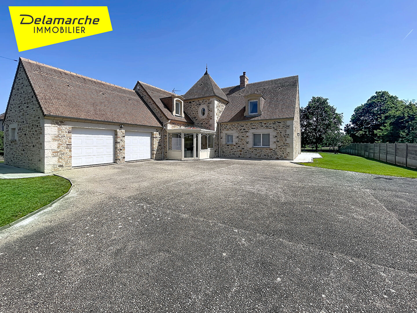 Agence immobilière de 
 Delamarche Immobilier - Delamarche Immobilier - La Haye Pesnel 

