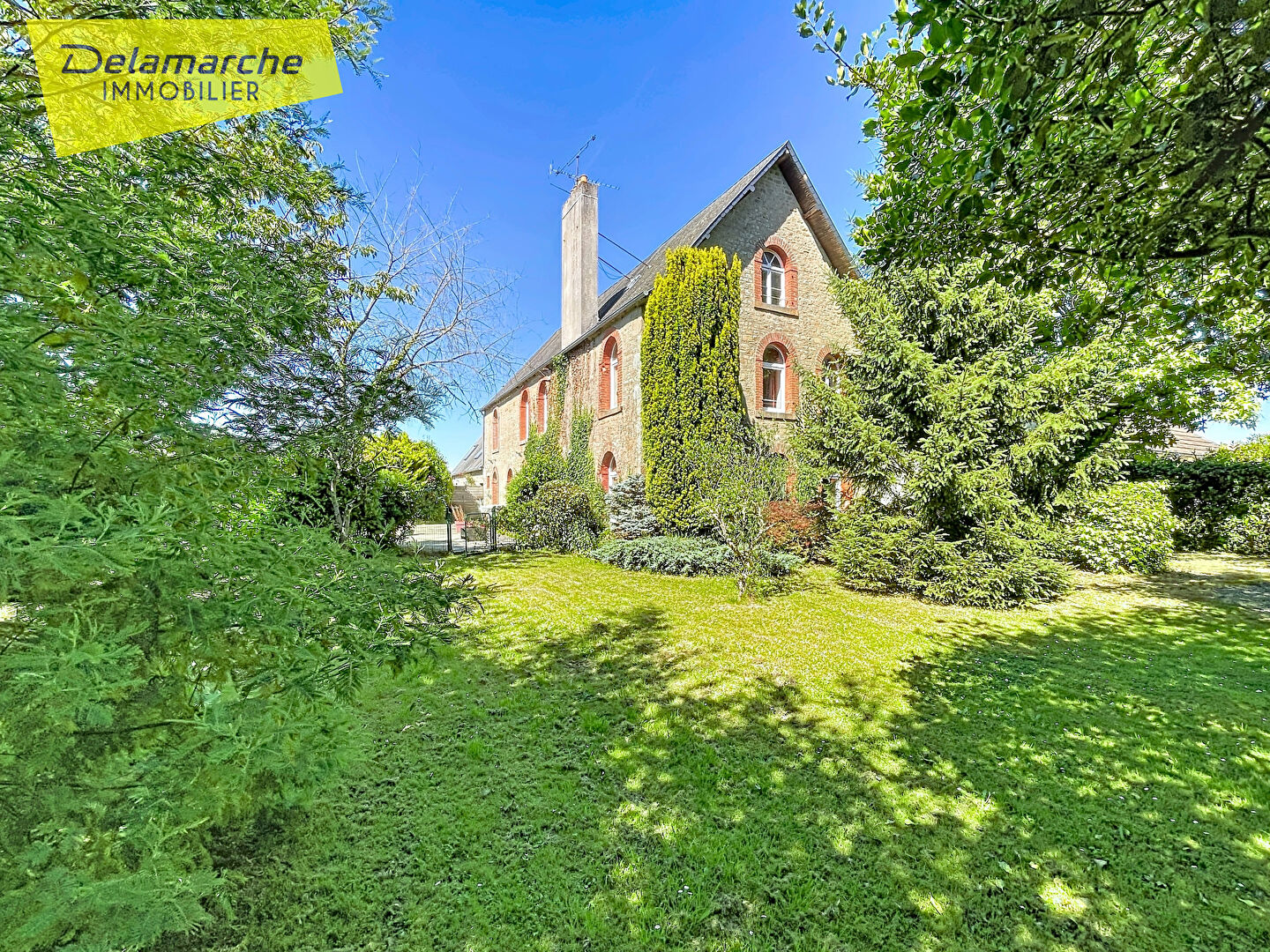 Agence immobilière de 
 Delamarche Immobilier - Delamarche Immobilier - La Haye Pesnel 

