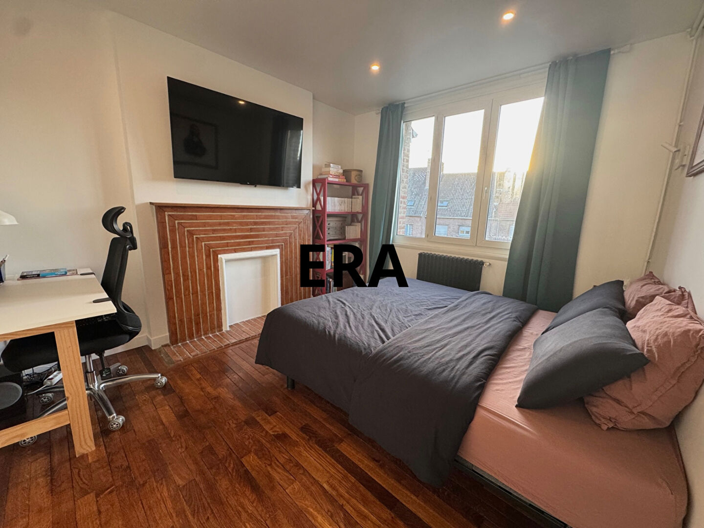 Photo Appartement 2 chambres coup de coeur sur CALAIS NORD / + possibilité de créer un 2ème logement / cave et garage image 3/3