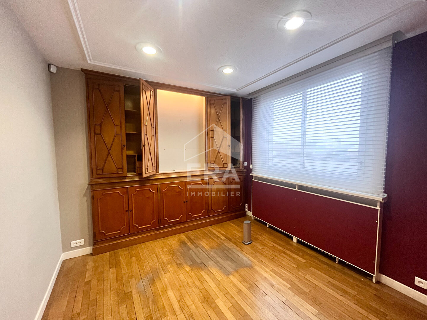 Photo A Louer Local Commercial de 120m2- Emplacement idéal image 4/6