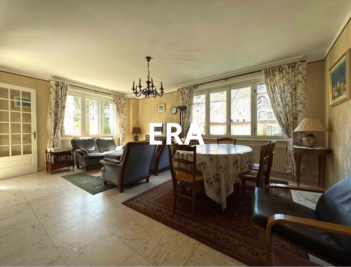 MAISON 4 CHAMBRES - CALAIS NORD - GARAGE ET JARDIN