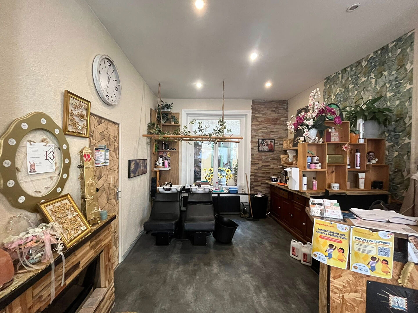 Photo Immeuble de rapport Calais de 2 lots de120 m2, rez de chaussée commercial + appartement T4 image 6/6