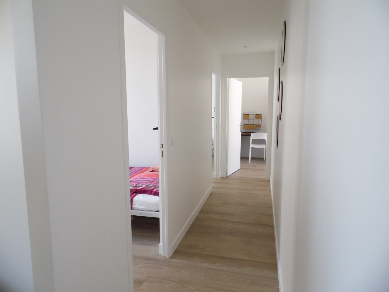 Photo chambre dans colocation centre ville Cannes la Bocca image 6/6